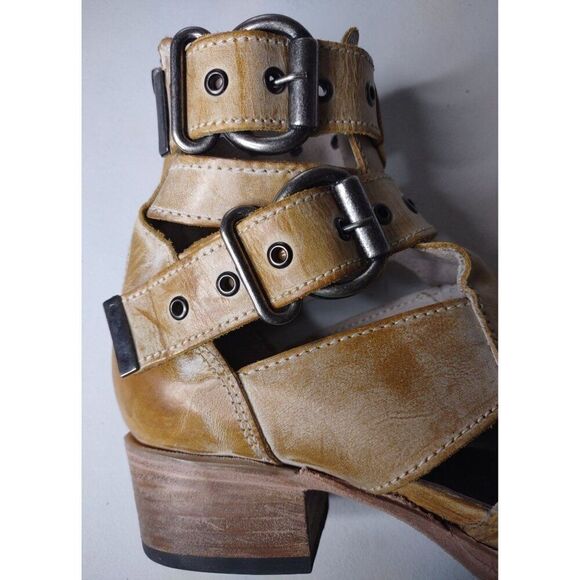 Freebird Grace Banana Leather Booties with Slipcovers Size 9 - Picture 14 of 16